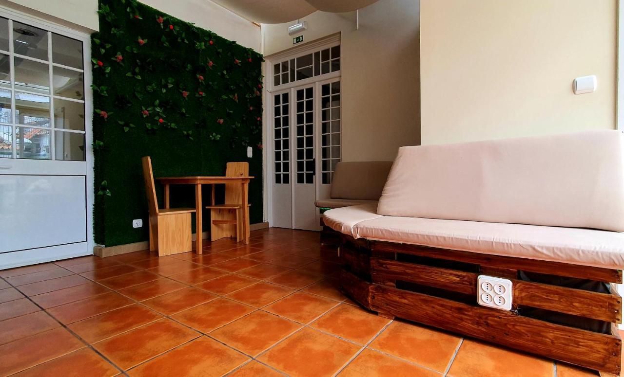 Bruma Hostel Понта-Делгада Экстерьер фото