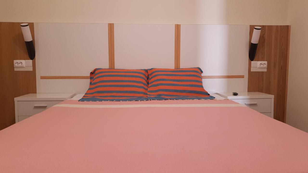 Bruma Hostel Понта-Делгада Экстерьер фото