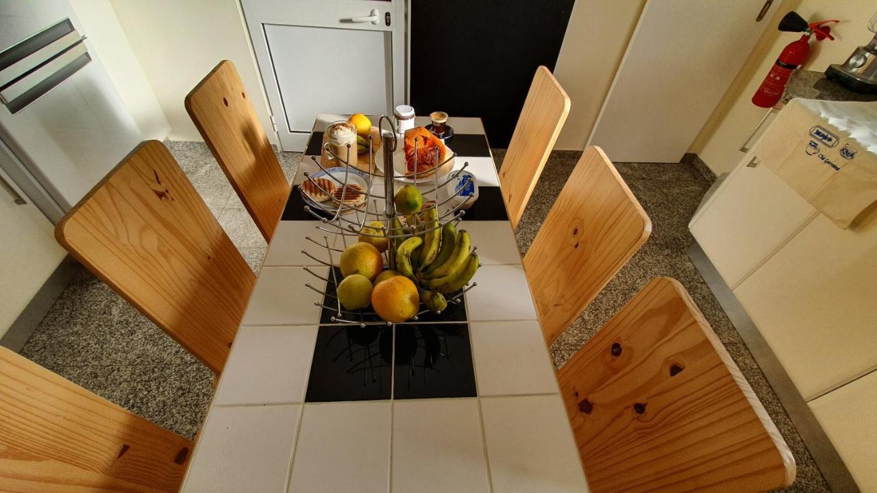 Bruma Hostel Понта-Делгада Экстерьер фото