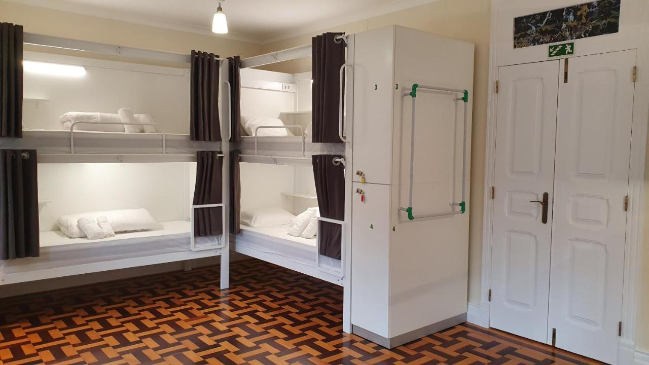 Bruma Hostel Понта-Делгада Экстерьер фото
